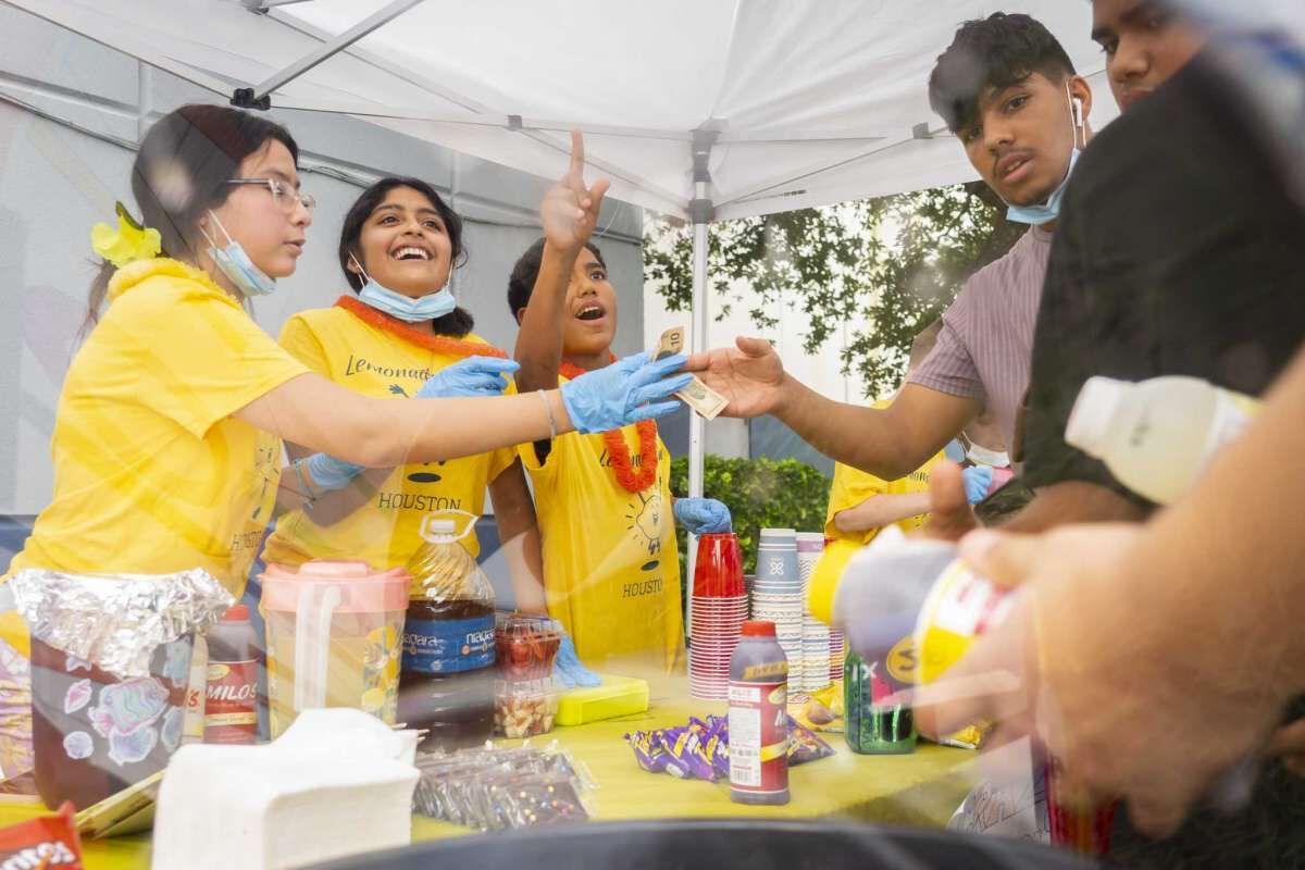 lemonade stand.jpg